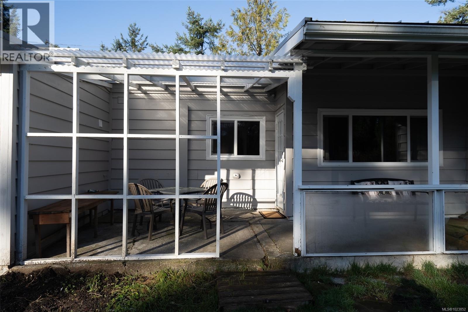 274 Park Dr, Salt Spring