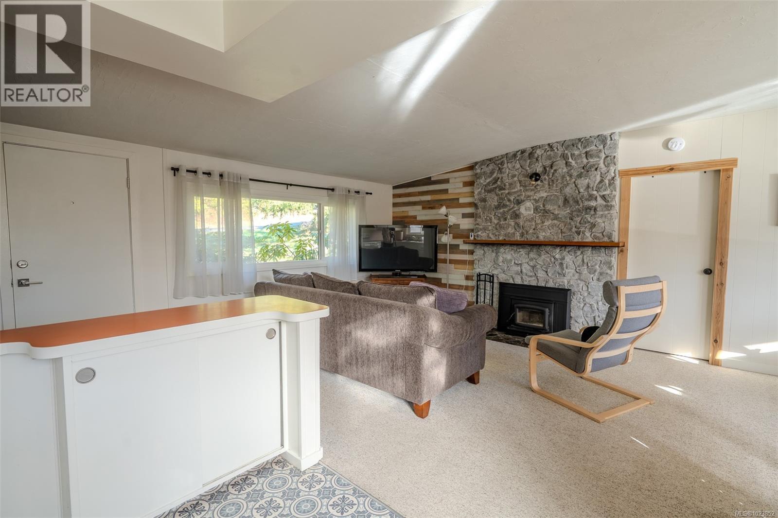 274 Park Dr, Salt Spring