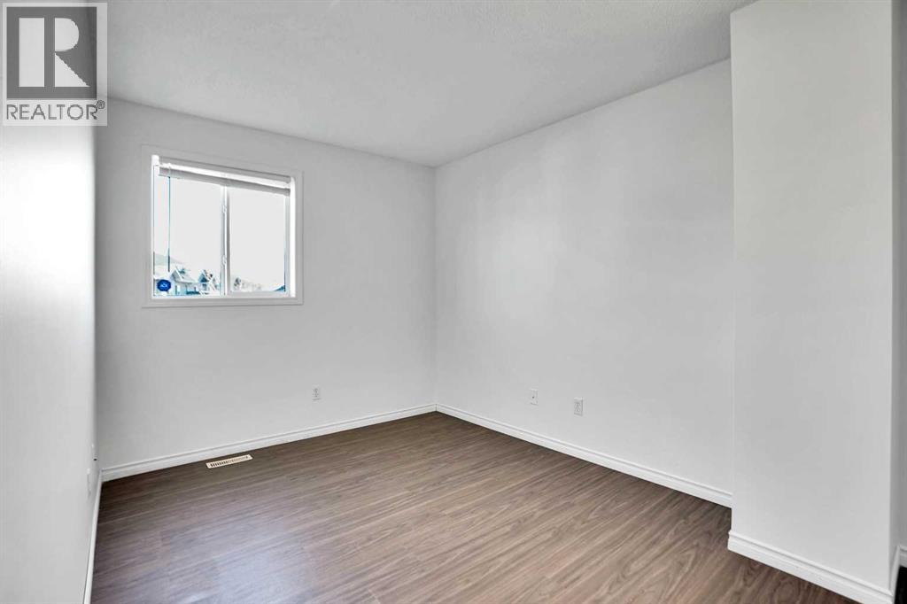 Single Family House for Sale in  Taracove Place NE Taradale Calgary 