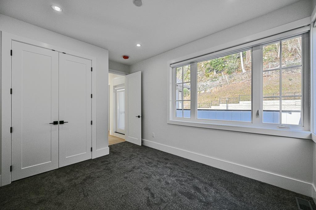 House in Mission - Image 23