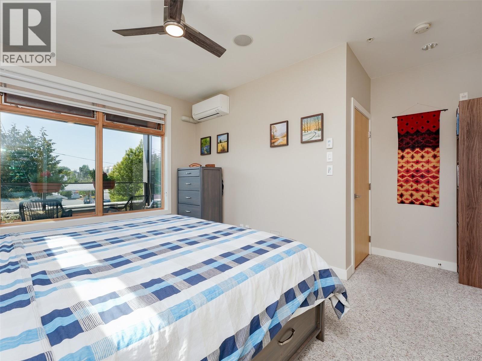 202 1969 Oak Bay Ave, Victoria