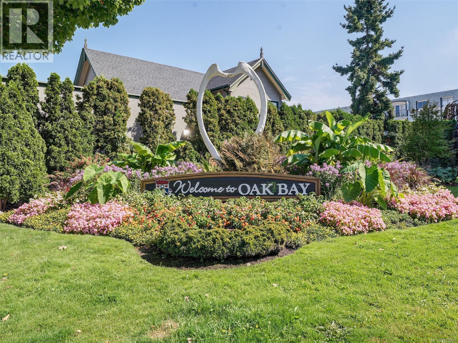 202 1969 Oak Bay Ave, Victoria