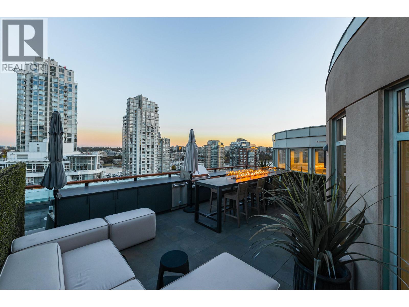 1503/04 283 DAVIE STREET, Vancouver