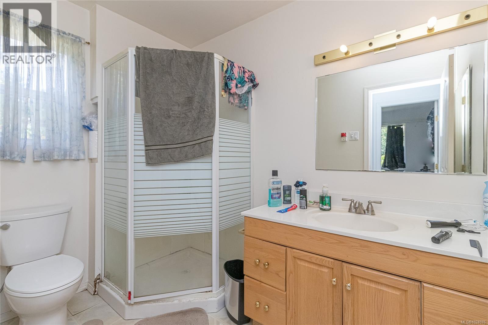 5036 Culverton Rd, Duncan