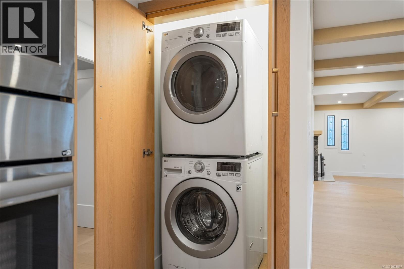  1873 San Juan Avenue, Saanich