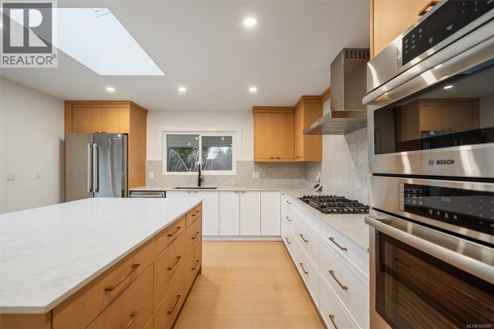  1873 San Juan Avenue, Saanich