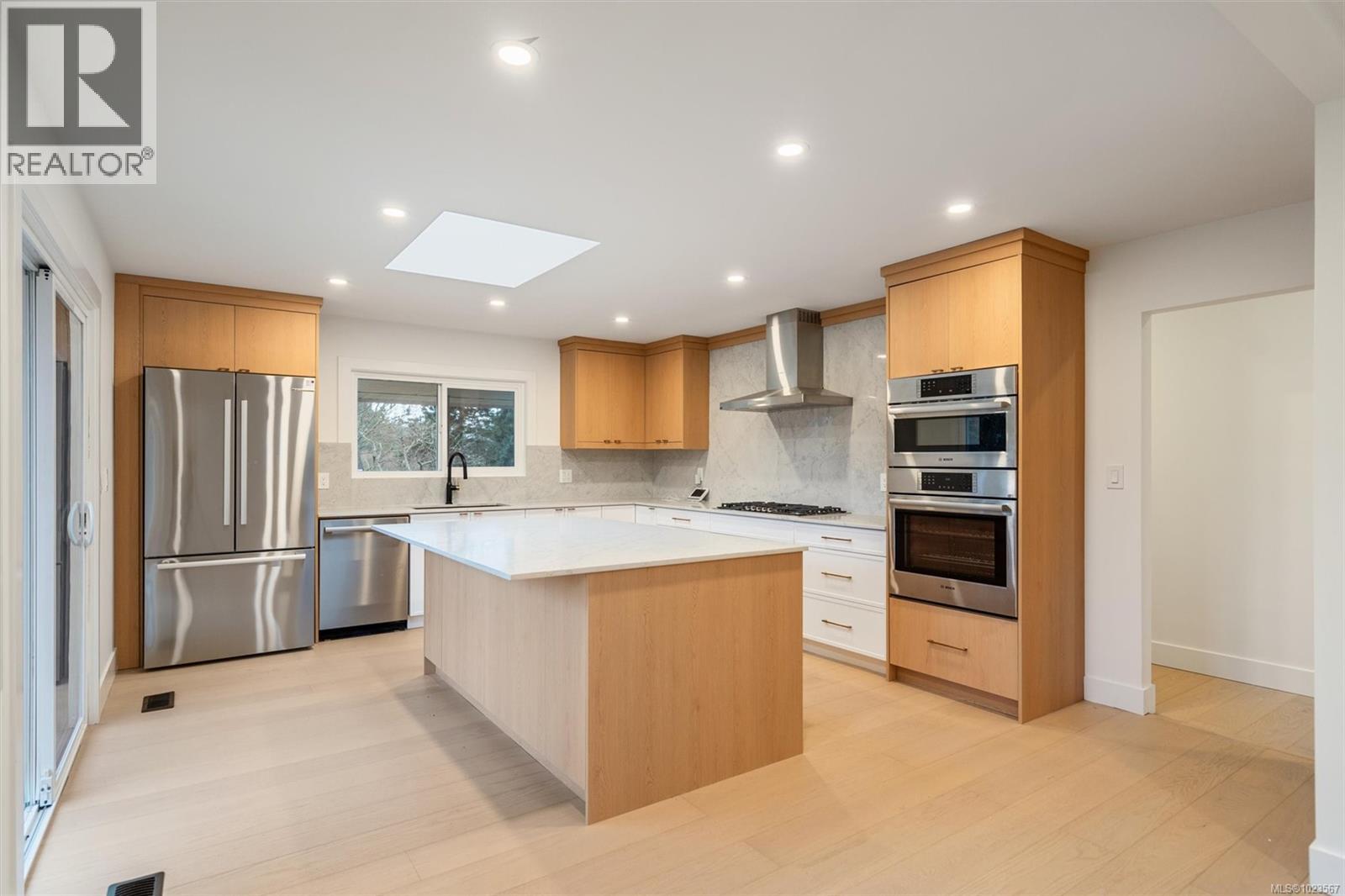  1873 San Juan Avenue, Saanich