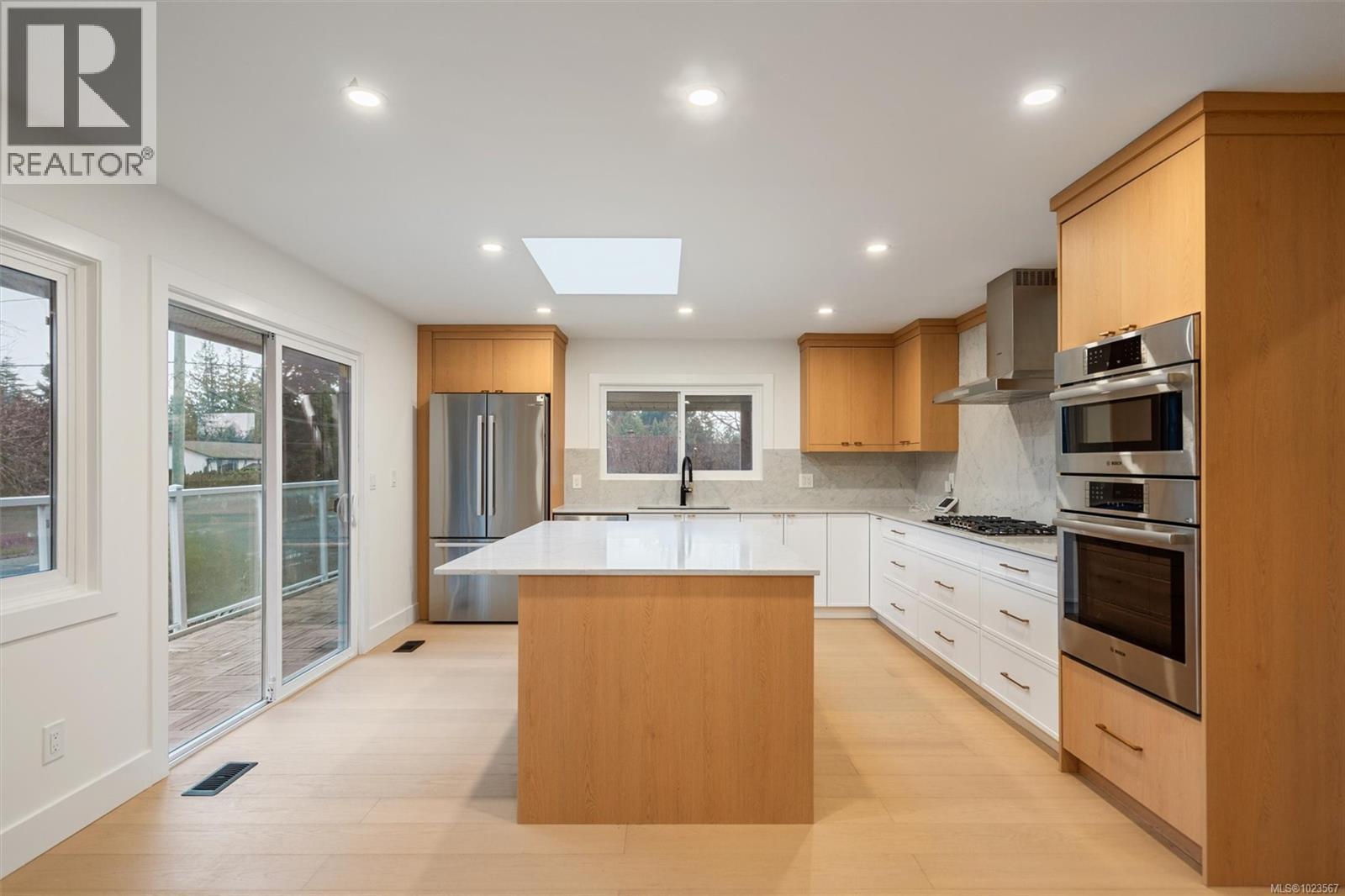  1873 San Juan Avenue, Saanich