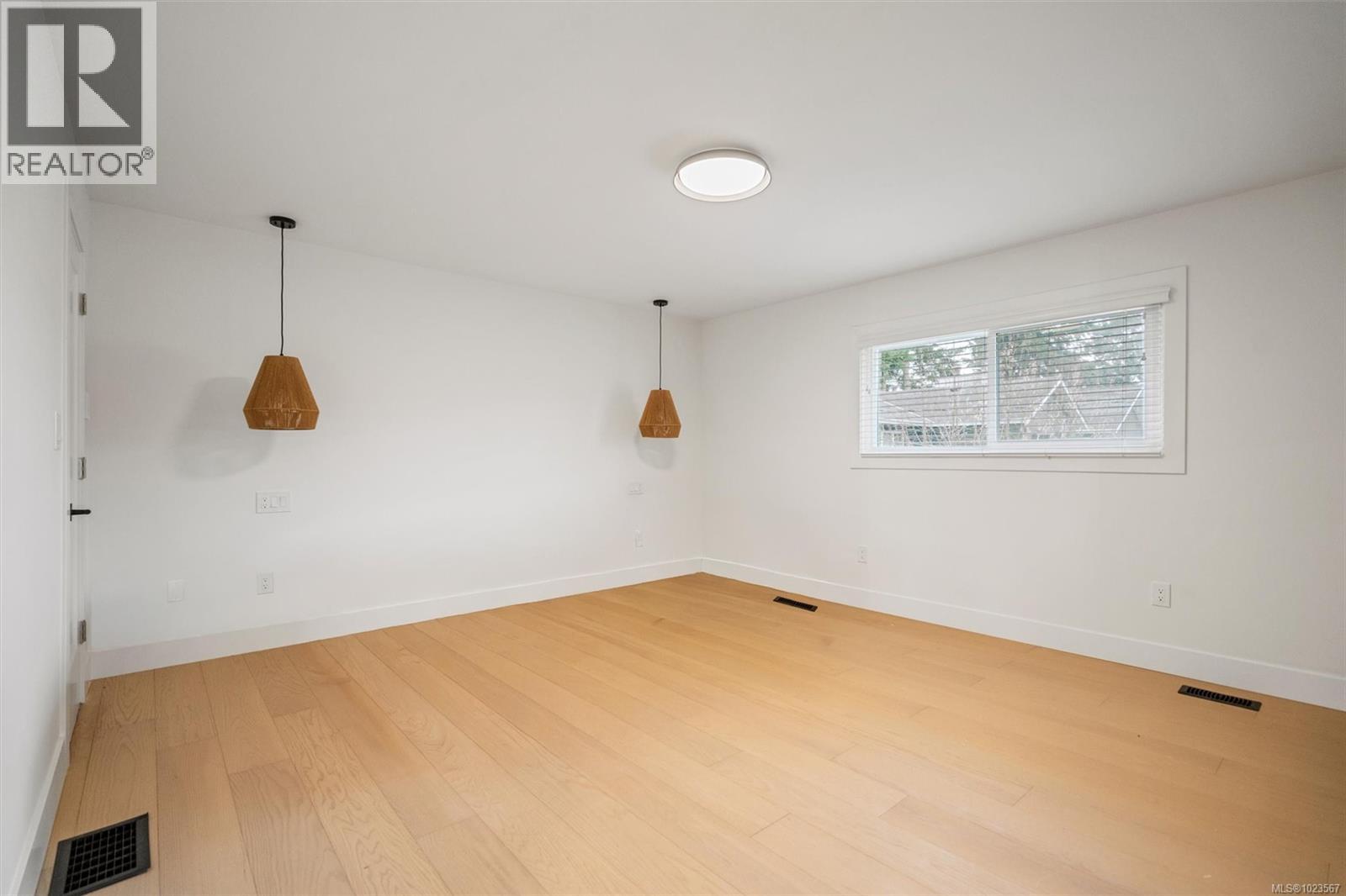  1873 San Juan Avenue, Saanich