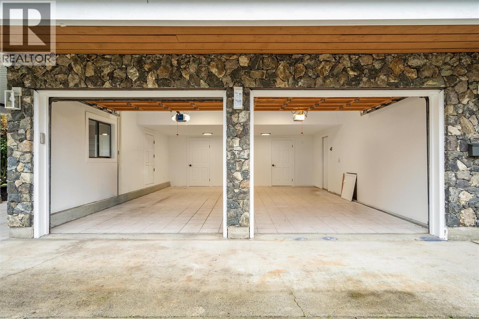  1873 San Juan Avenue, Saanich