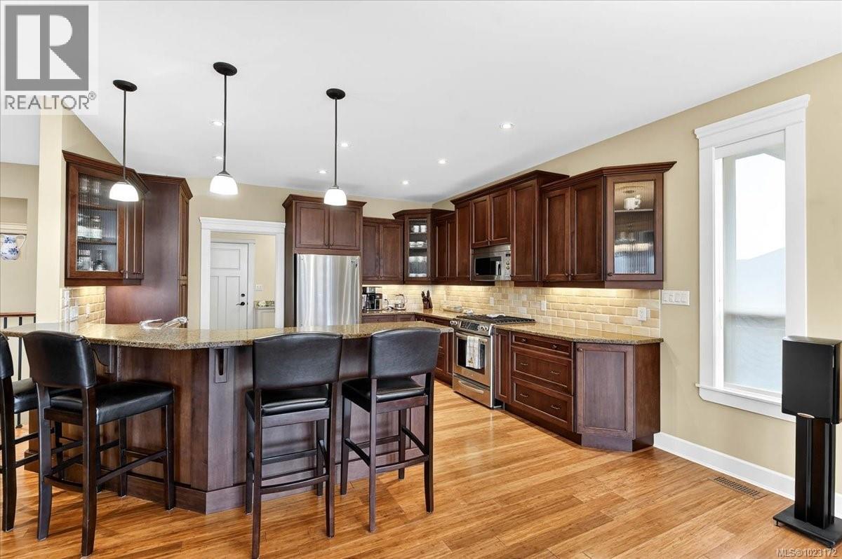 5498 Highland Dr, Port Alberni