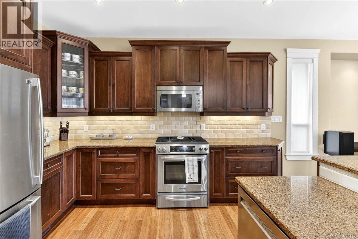 5498 Highland Dr, Port Alberni