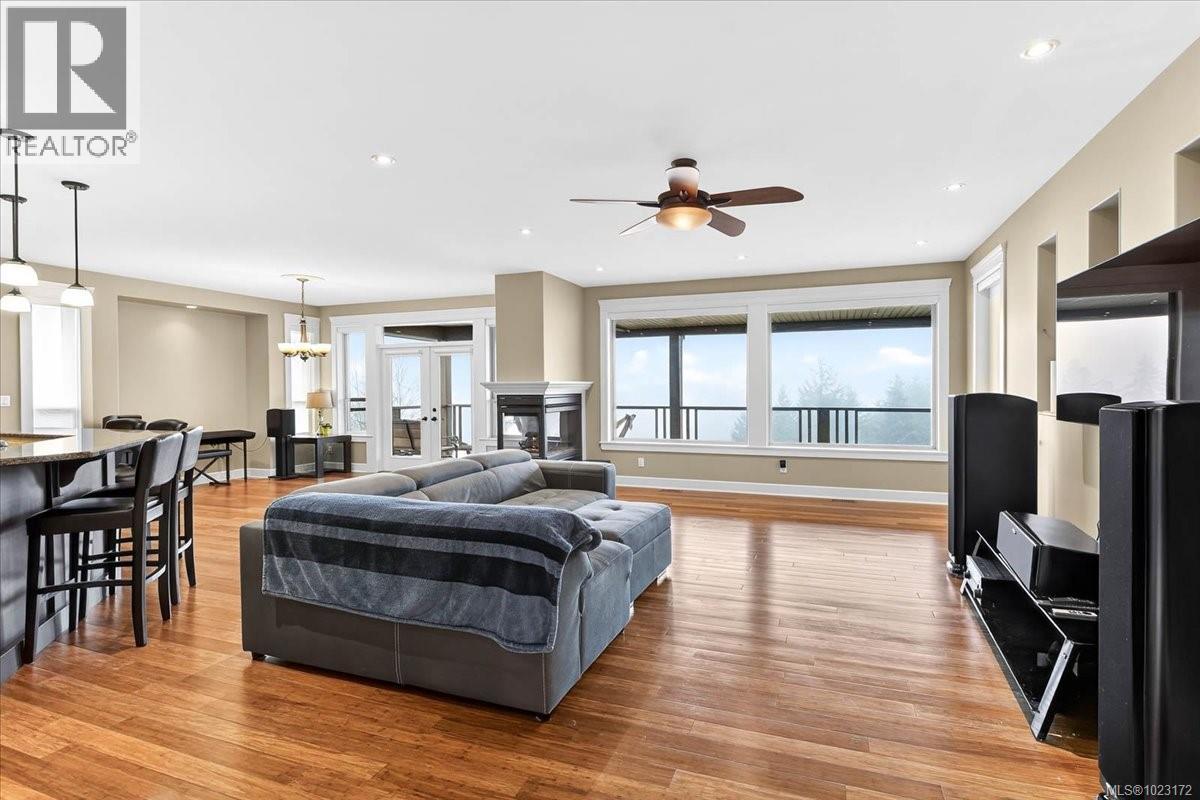 5498 Highland Dr, Port Alberni