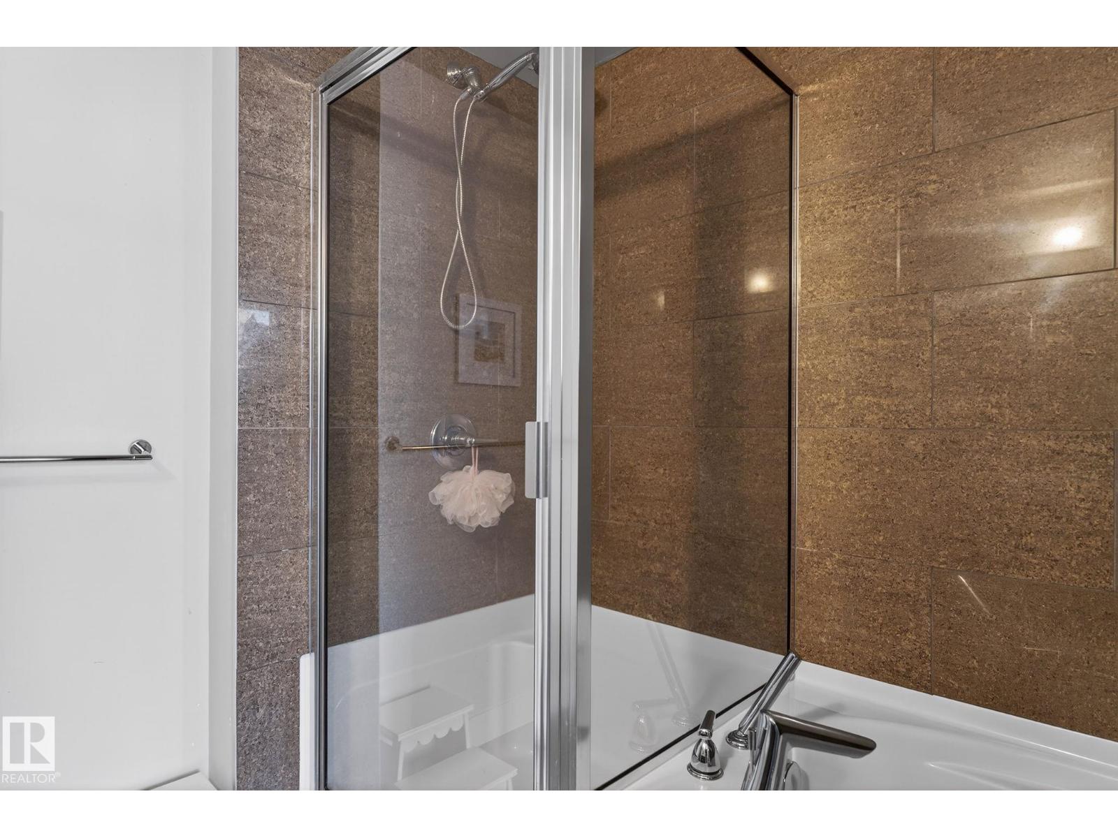 #1404 10046 117 ST NW - 18