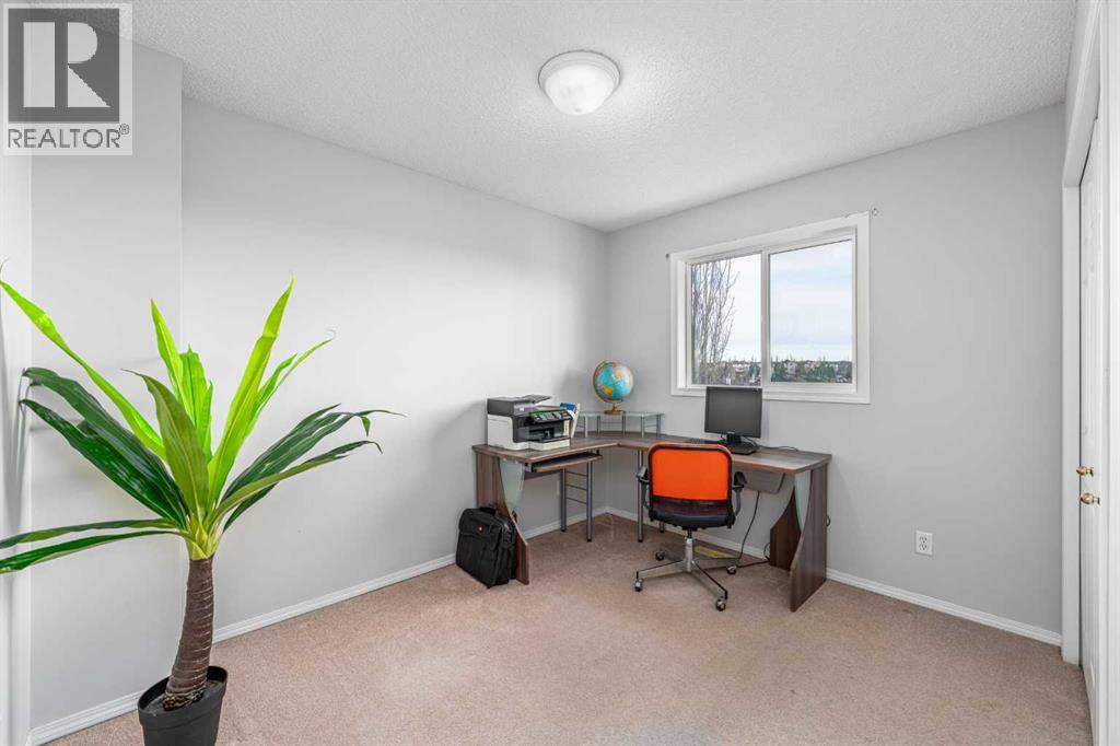 Single Family House for Sale in  Royal Elm Mews Royal Oak Calgary 