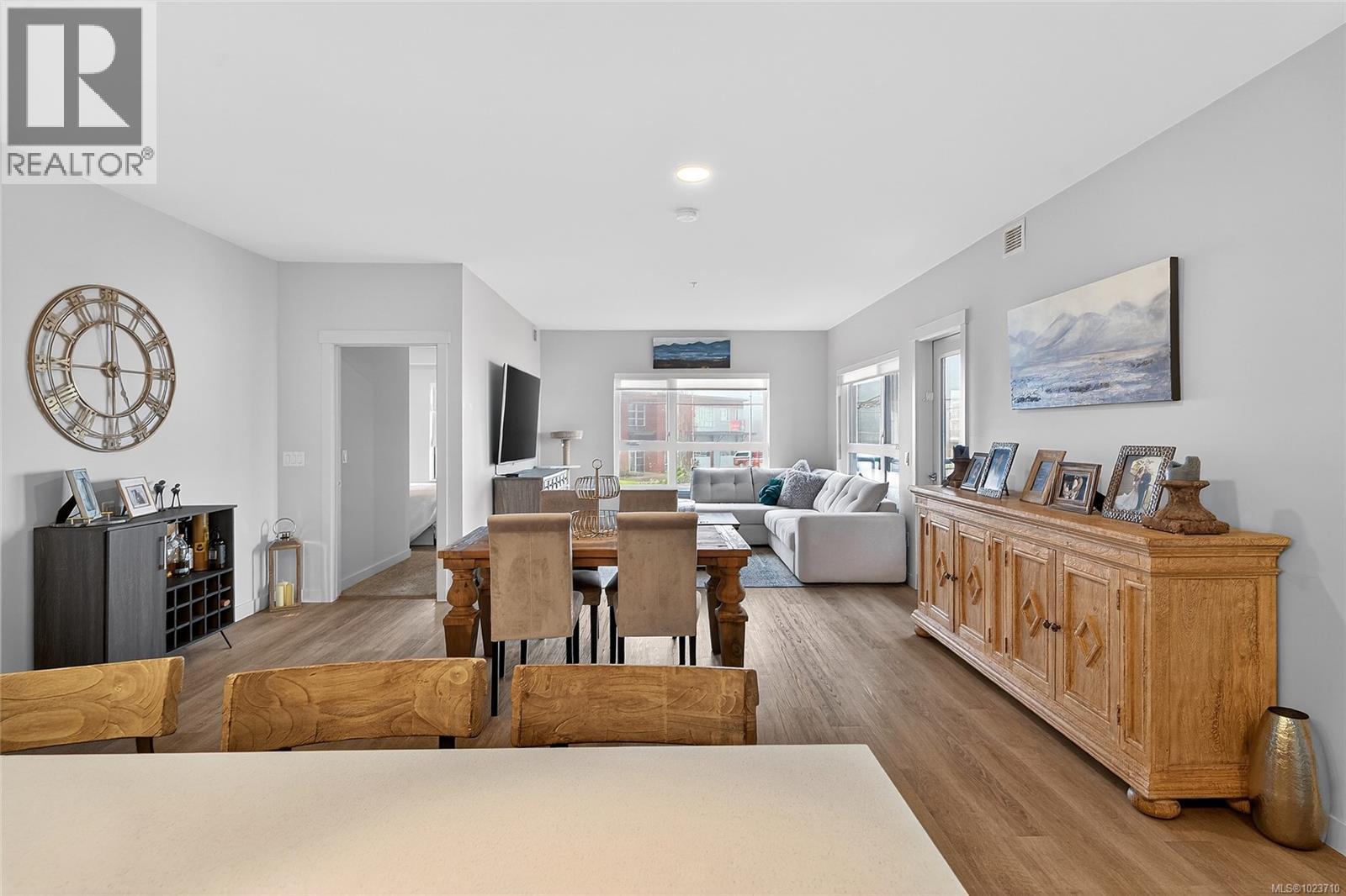 205 140 Jensen Ave W, Parksville