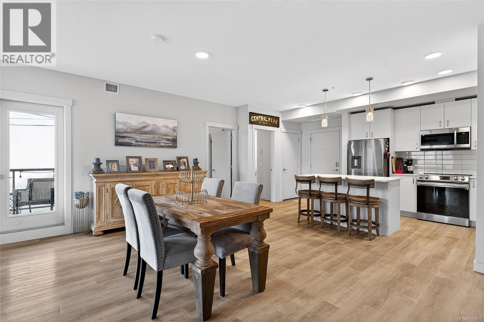 205 140 Jensen Ave W, Parksville