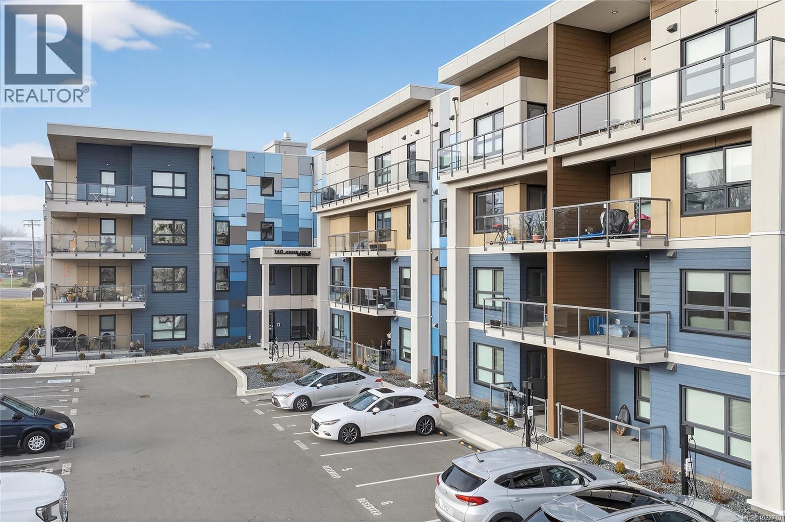 205 140 Jensen Ave W, Parksville