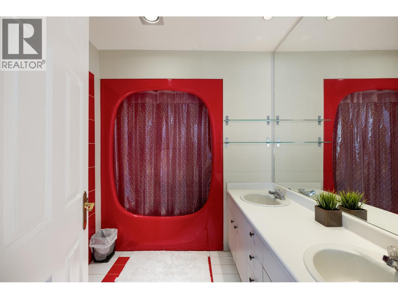 2346 WESTHILL DRIVE, West Vancouver