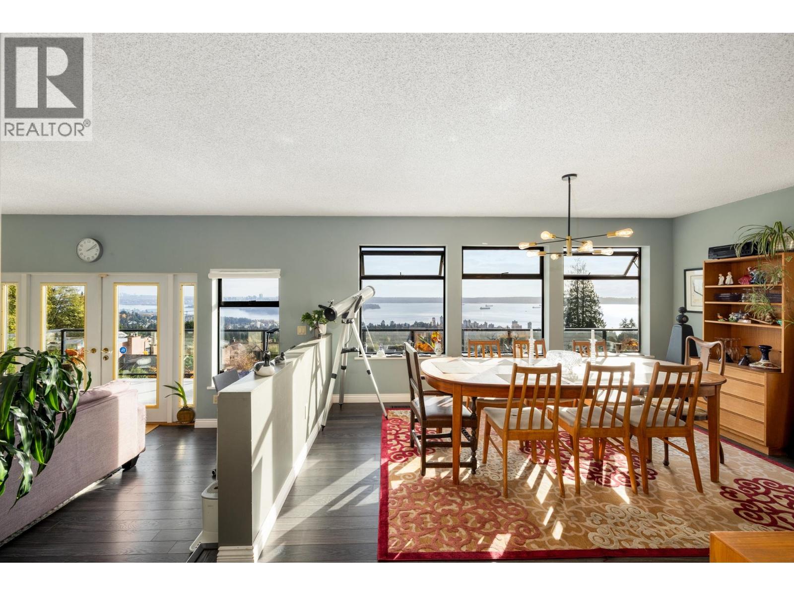 2346 WESTHILL DRIVE, West Vancouver