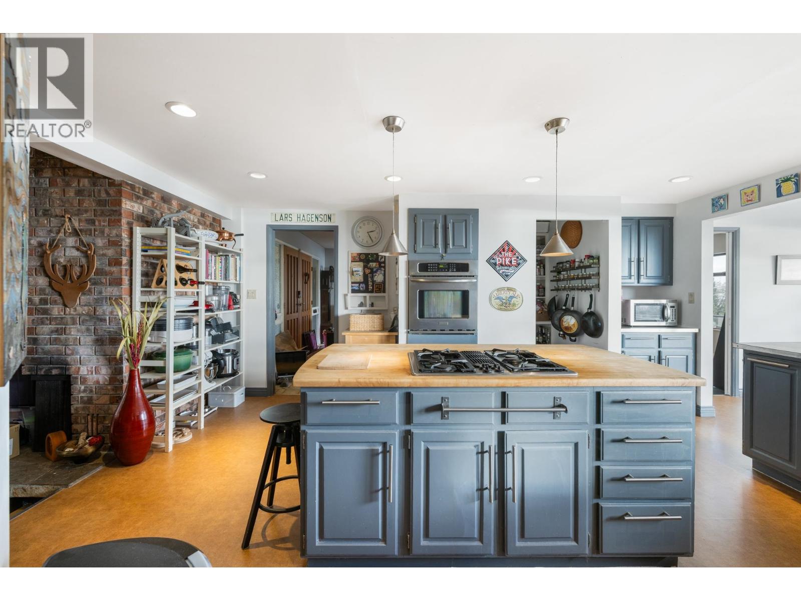 2346 WESTHILL DRIVE, West Vancouver