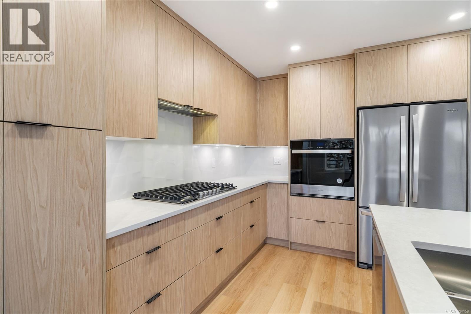  2510 Bronzite Place, Langford