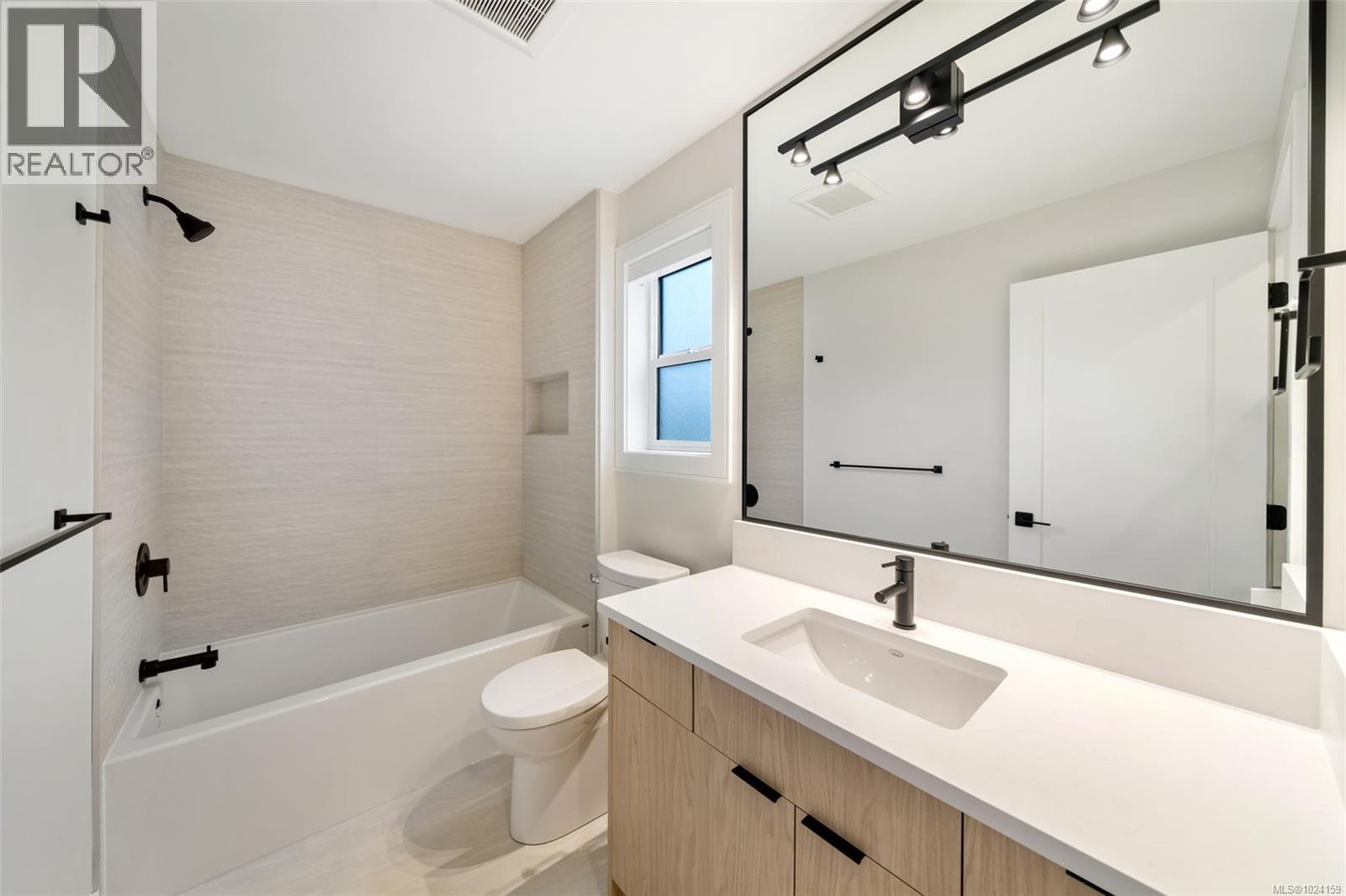  2510 Bronzite Place, Langford