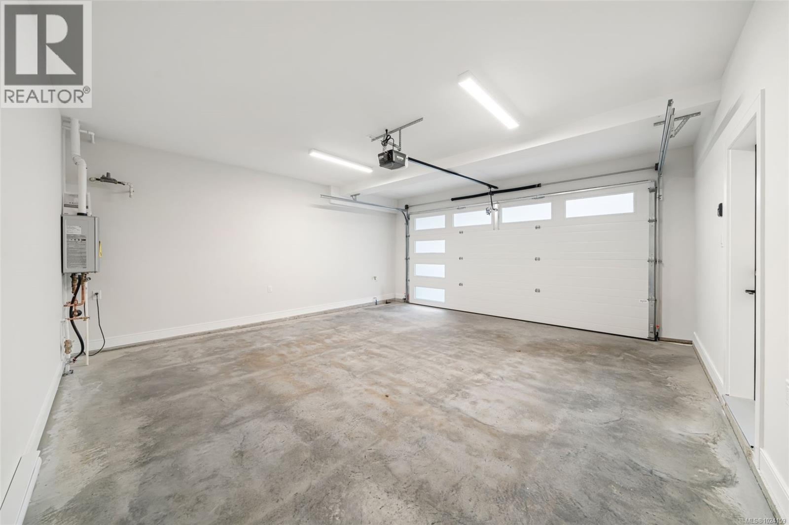  2510 Bronzite Place, Langford