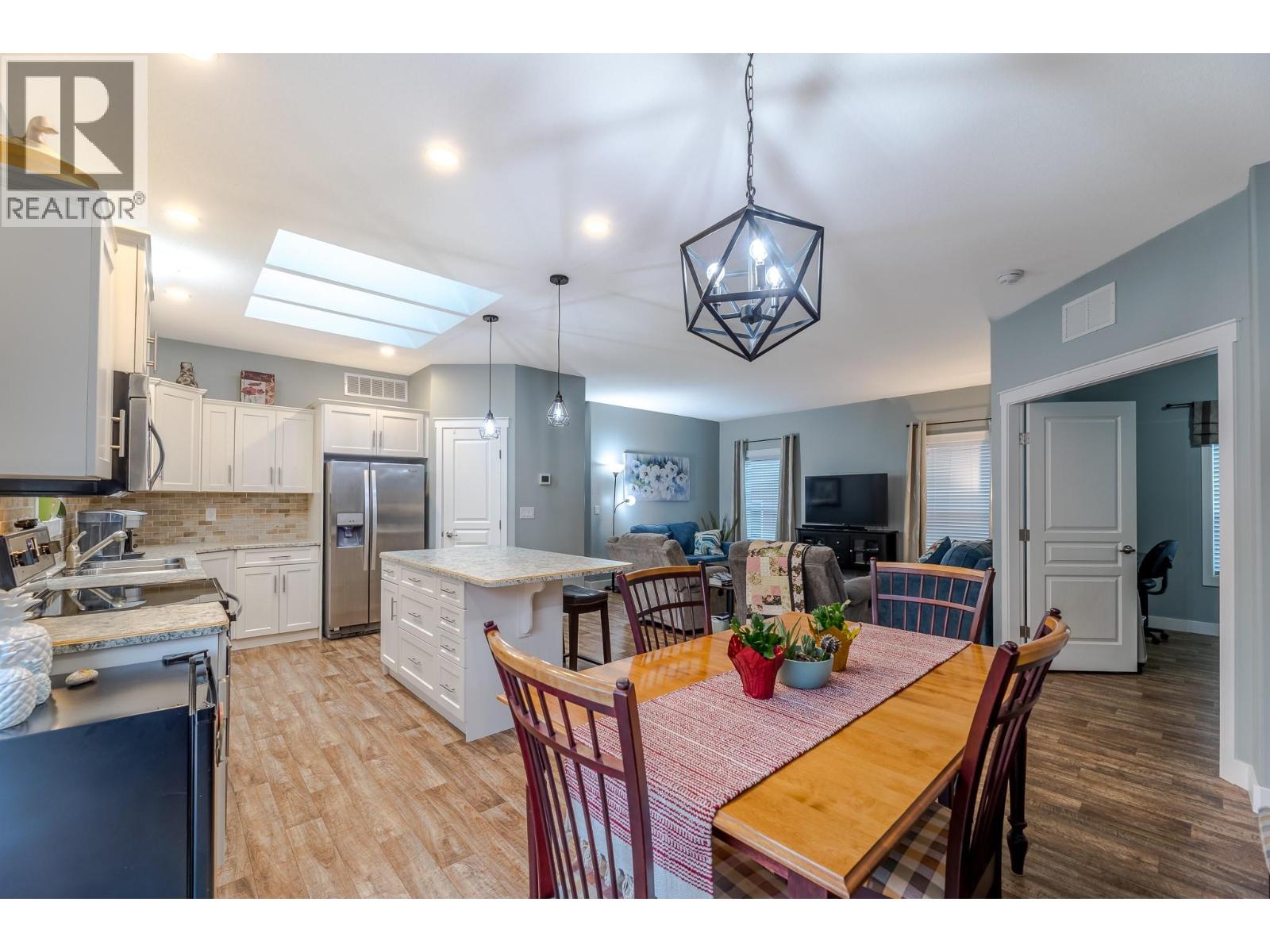 8300 Gallagher Lake Frontage Road Unit# 85, Oliver