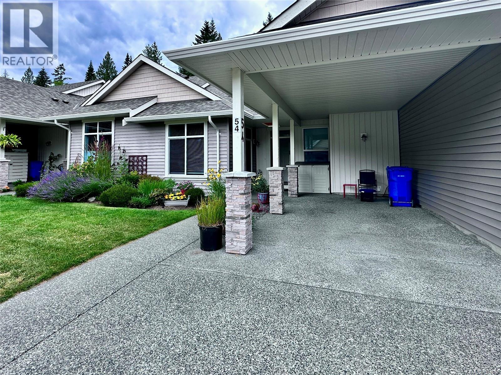 54 300 Grosskleg Way, Lake Cowichan