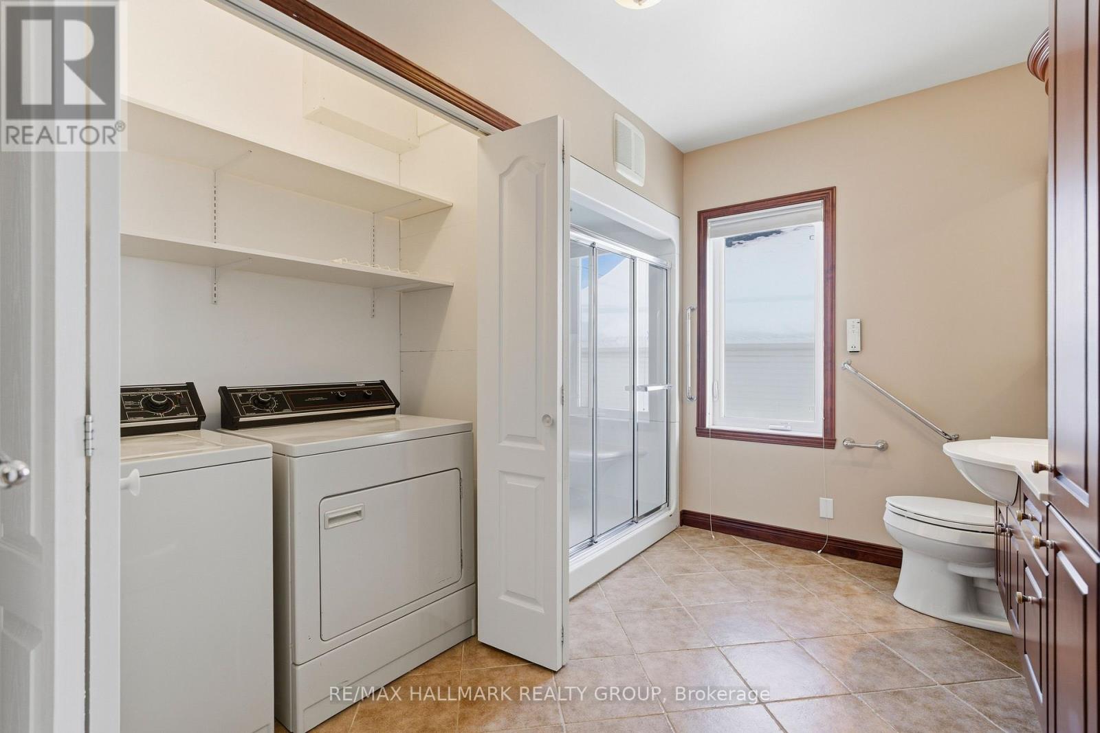 521 NELSON STREET W - 22