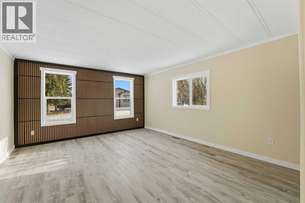 17 Parkland Acres, Lacombe