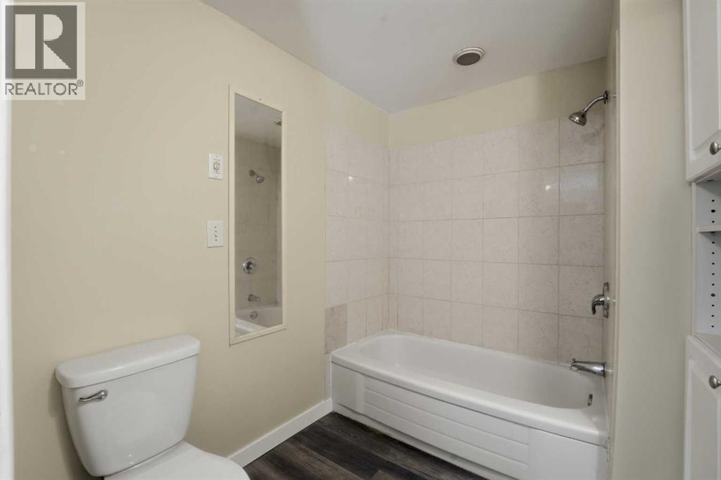 17 Parkland Acres, Lacombe