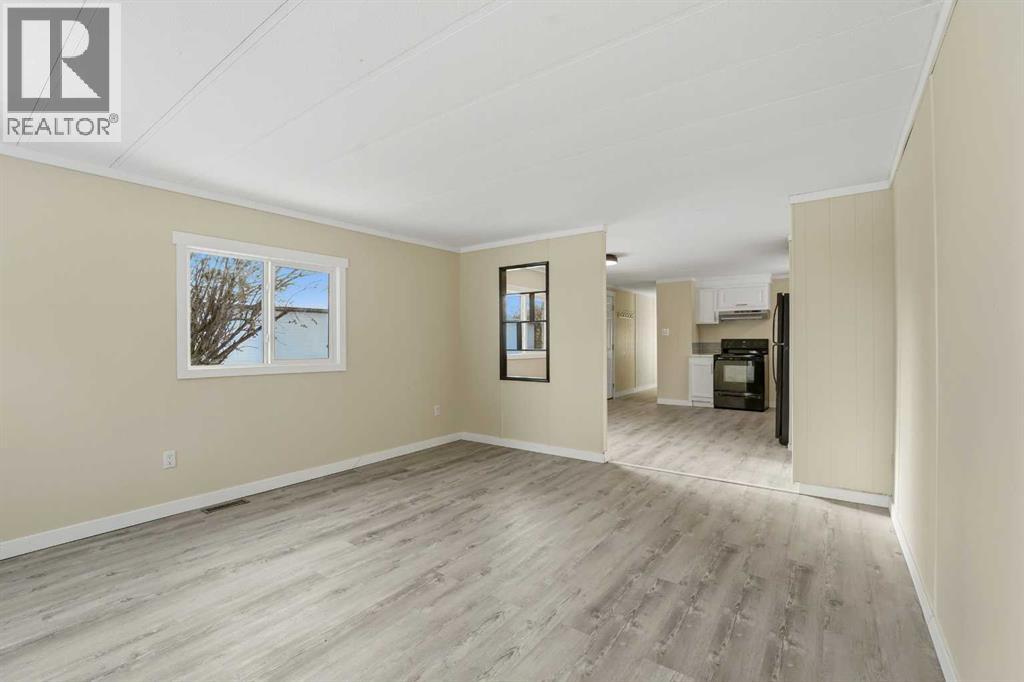 17 Parkland Acres, Lacombe