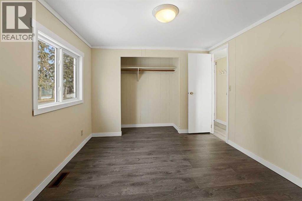 17 Parkland Acres, Lacombe