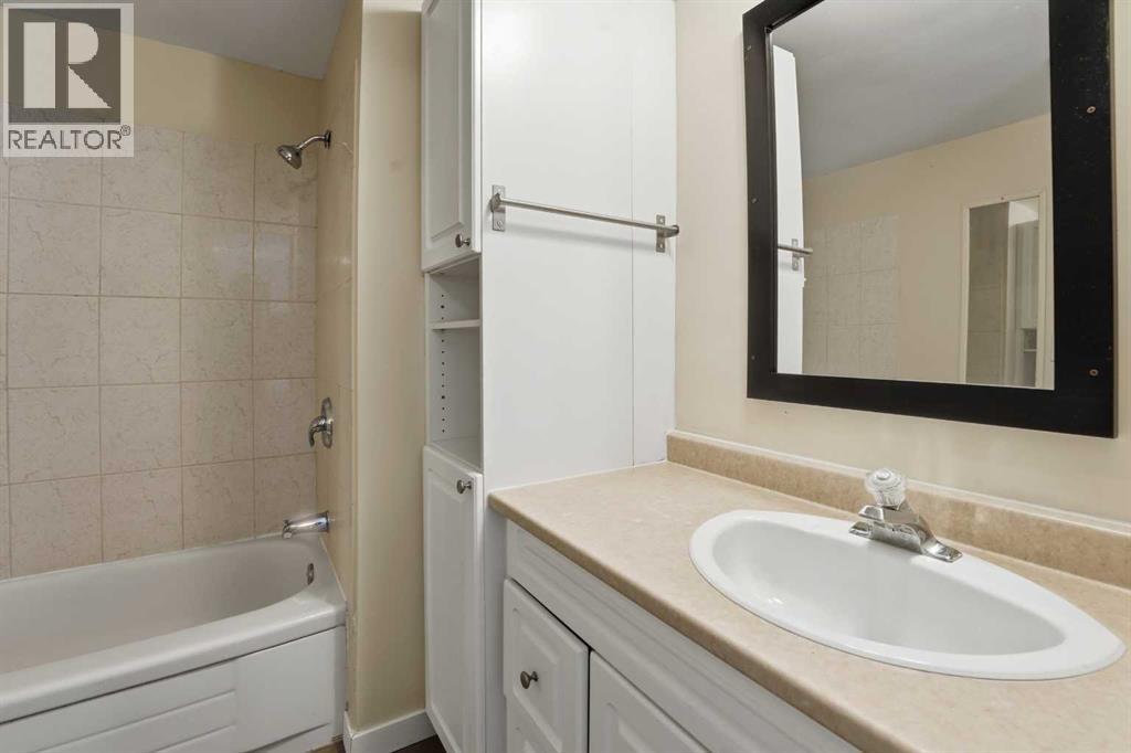 17 Parkland Acres, Lacombe