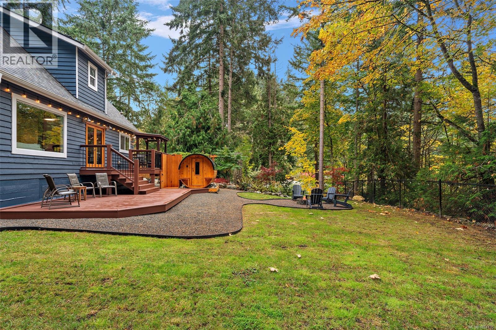 1409 Hillgrove Rd, North Saanich