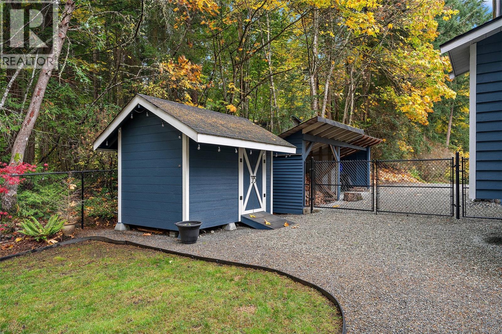 1409 Hillgrove Rd, North Saanich