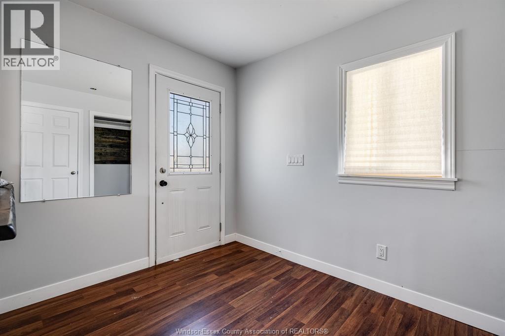 4 Cedar CRESCENT - Photo 3 of 17, McGregor, Ontario