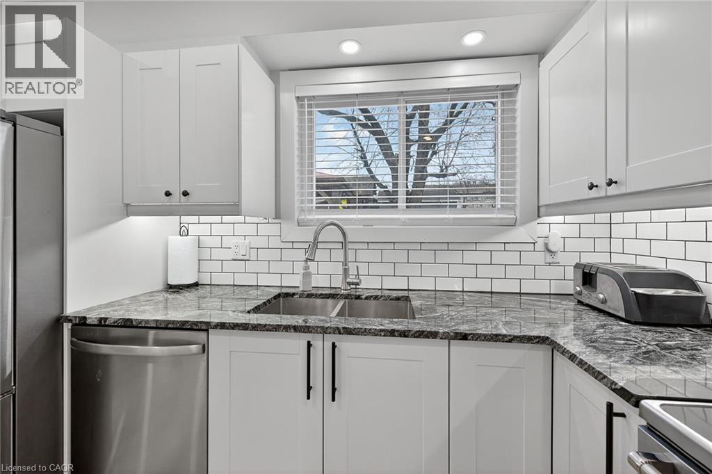 1091 UPPER WELLINGTON Street - 18