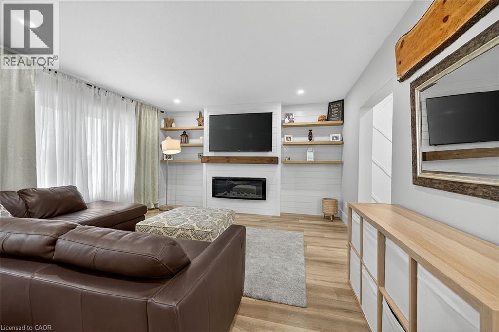 1091 UPPER WELLINGTON Street - 9