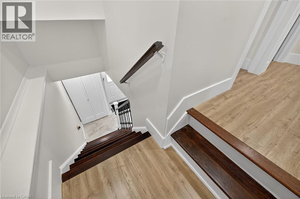 1091 UPPER WELLINGTON Street - 24
