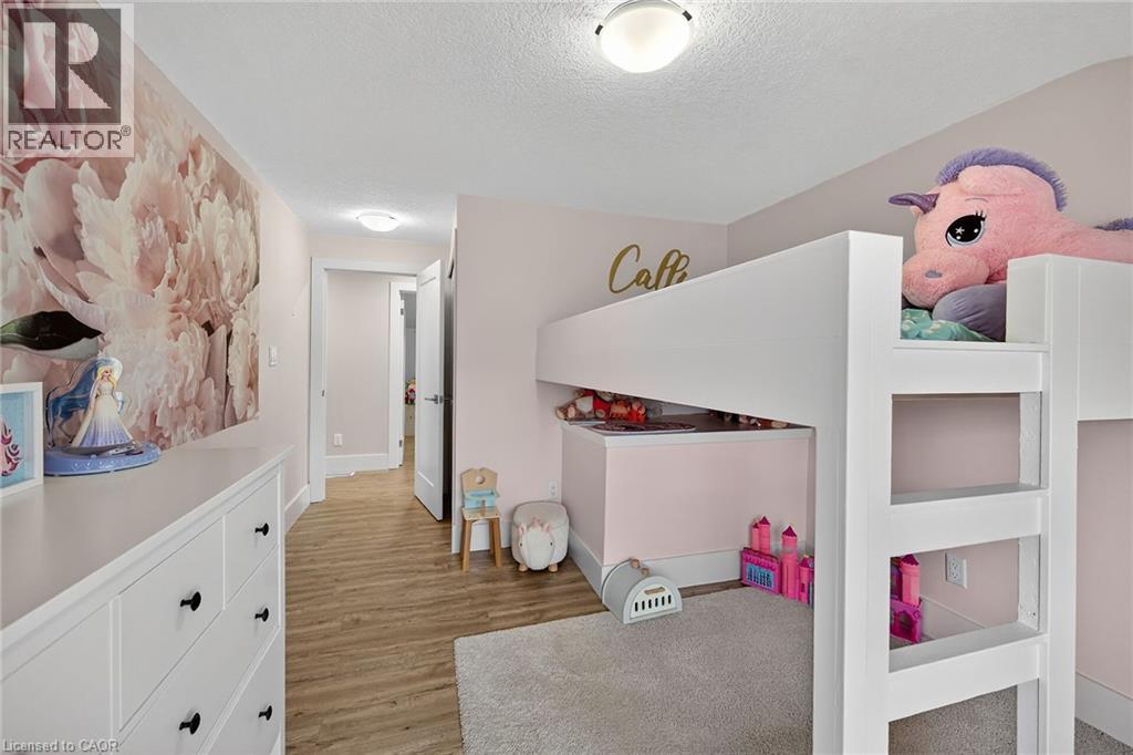 1091 UPPER WELLINGTON Street - 34