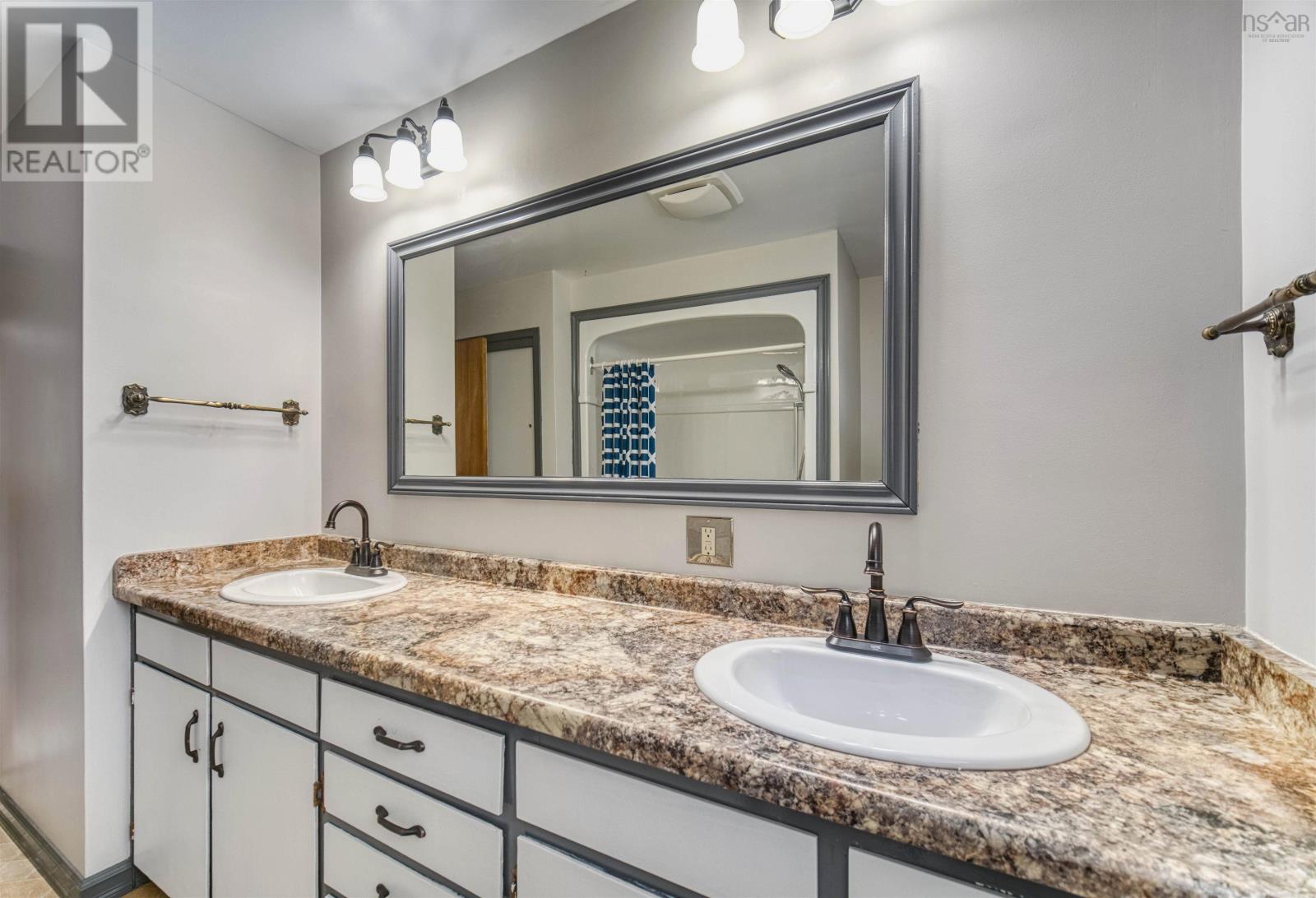 Property 26 of 40 of 5 Alpine Drive