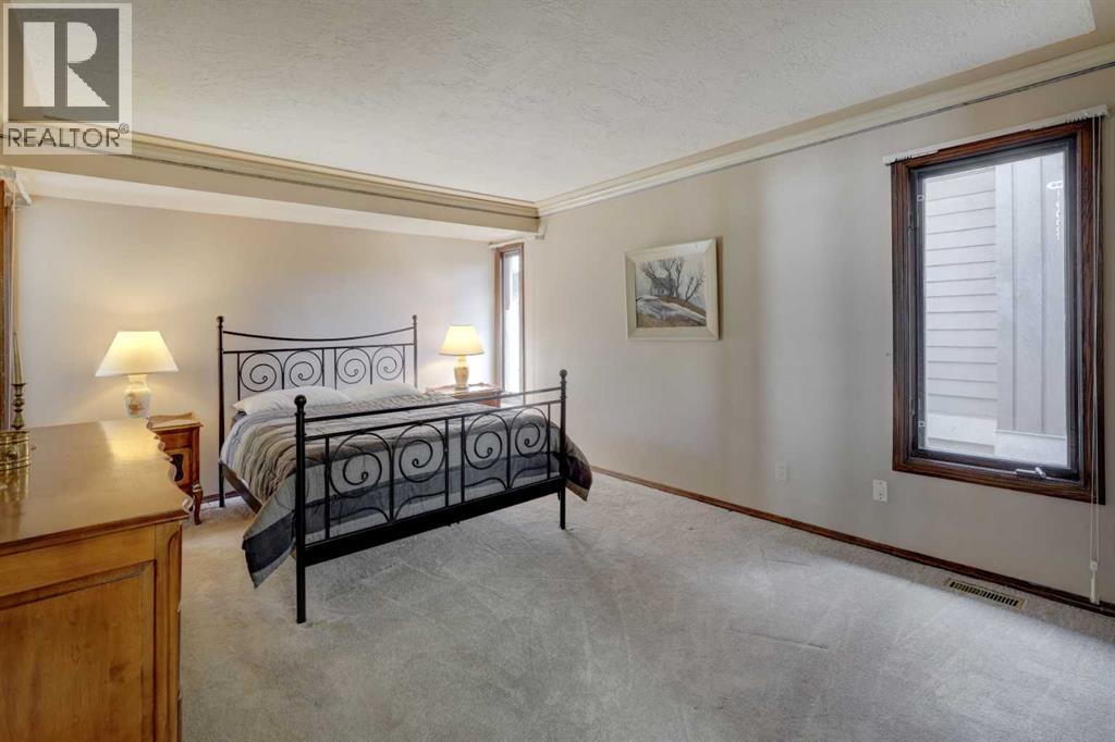 Single Family House Bungalow for Sale in  Edgeland Road NW Edgemont Calgary 