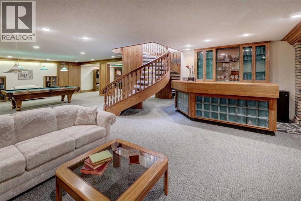 Single Family House Bungalow for Sale in  Edgeland Road NW Edgemont Calgary 