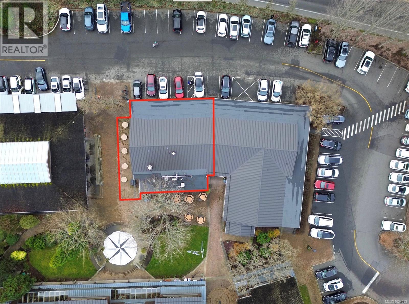 101 5325 Cordova Bay Road, Saanich