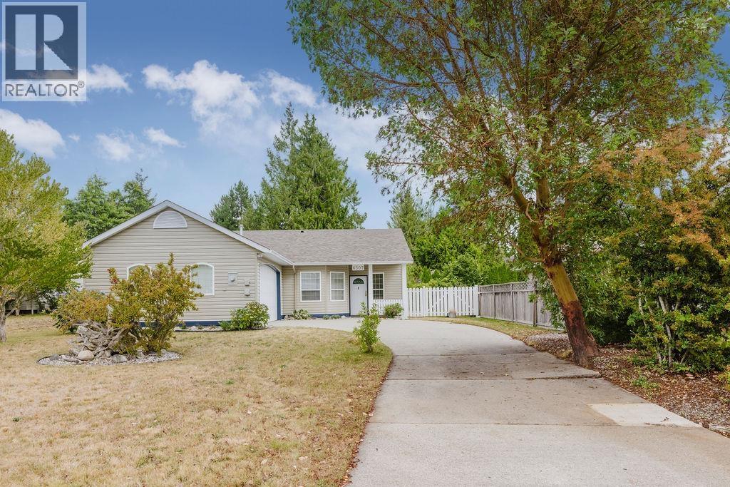 6307 HOMESTEAD AVENUE, Sechelt
