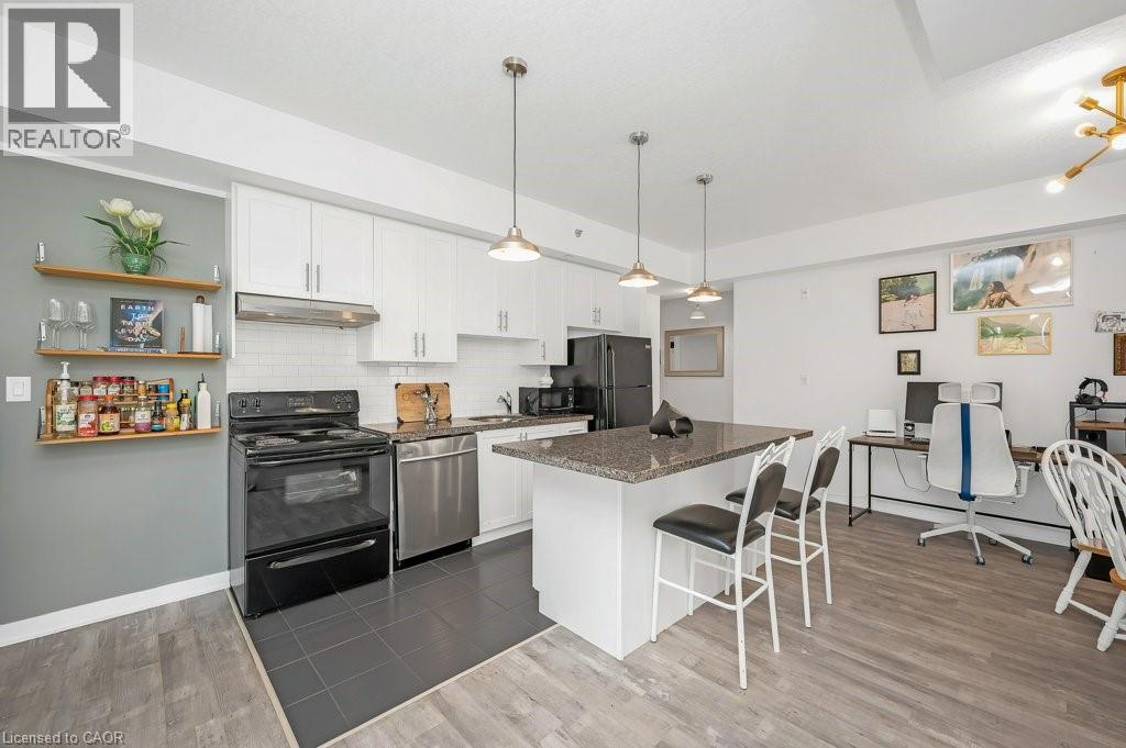 #302 90 CHARLTON AVENUE W - 8