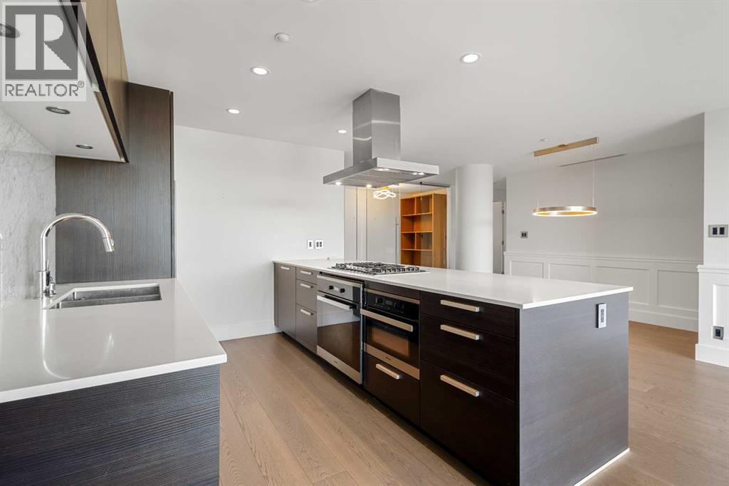 Single Family House for Sale in    Avenue SW Eau Claire Calgary 